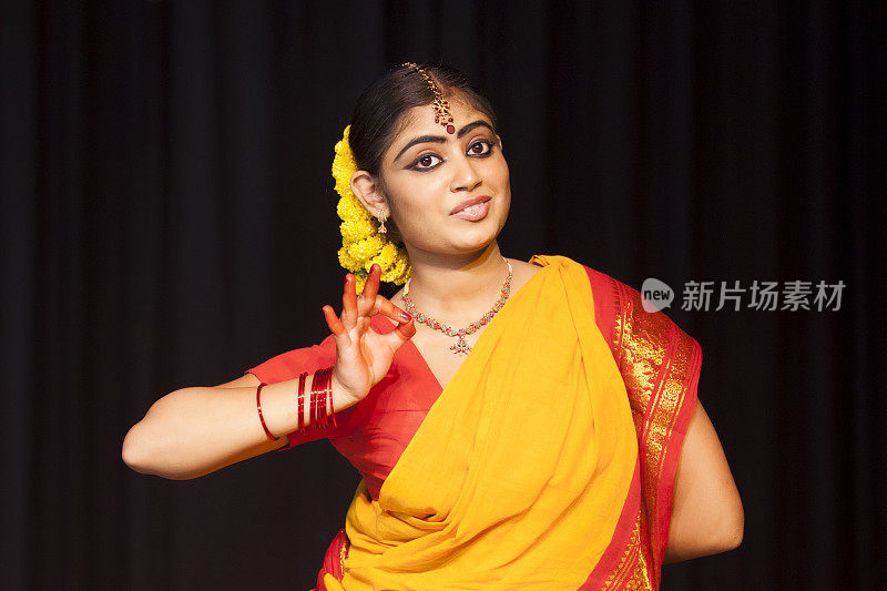 印度古典女舞者Bharata Natyam